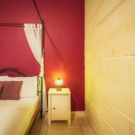 Apartament Charming 2-bedroom In The Heart Of La