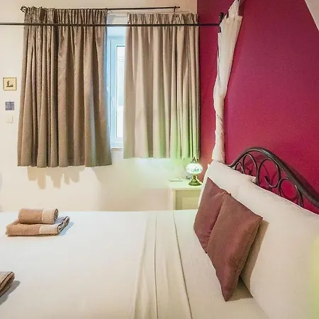 Charming 2-bedroom In The Heart Of La Apartment Valletta