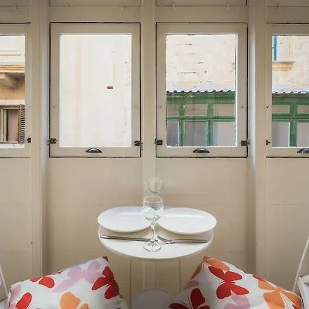 Apartment Charming 2-bedroom In The Heart Of La Valletta
