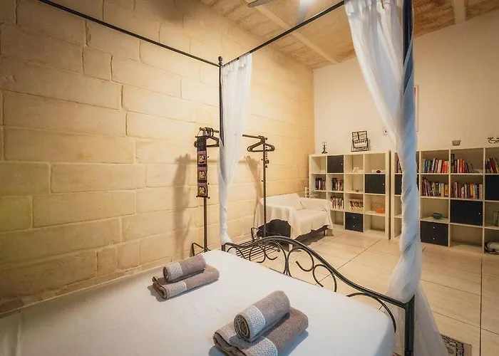 Charming 2-bedroom In The Heart Of La * Валетта