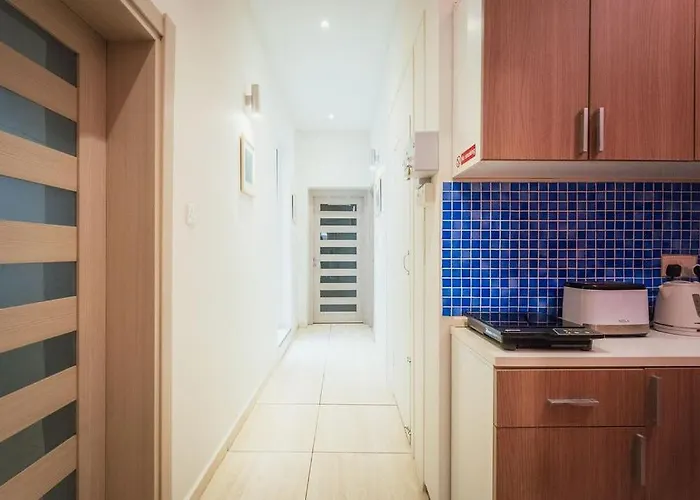 Апартаменты Charming 2-bedroom In The Heart Of La *