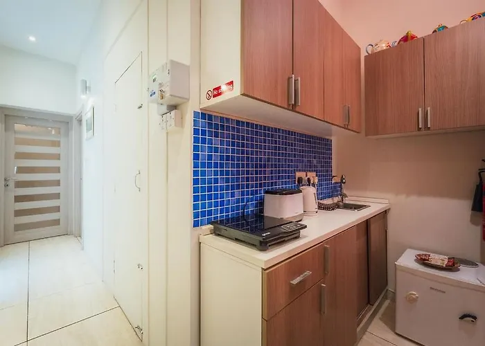 Charming 2-bedroom In The Heart Of La Апартаменты