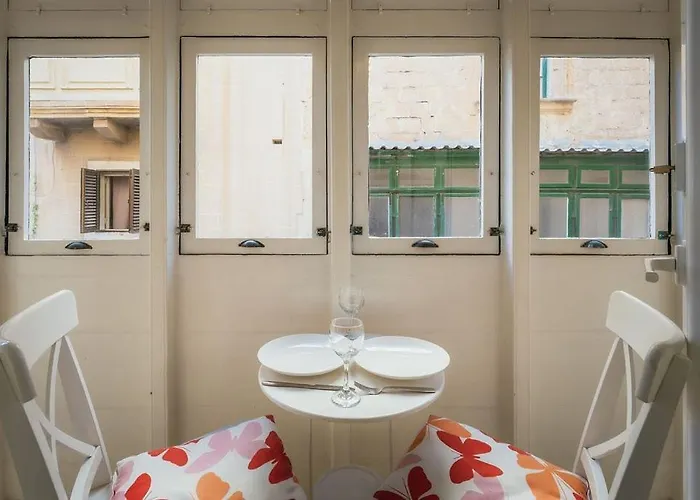 Апартаменты Charming 2-bedroom In The Heart Of La Валетта